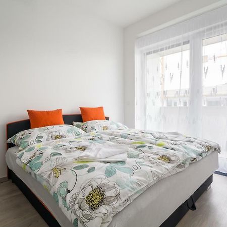Bpr Chic White Home With Terrace & A/C & Garage Budapest Exterior photo